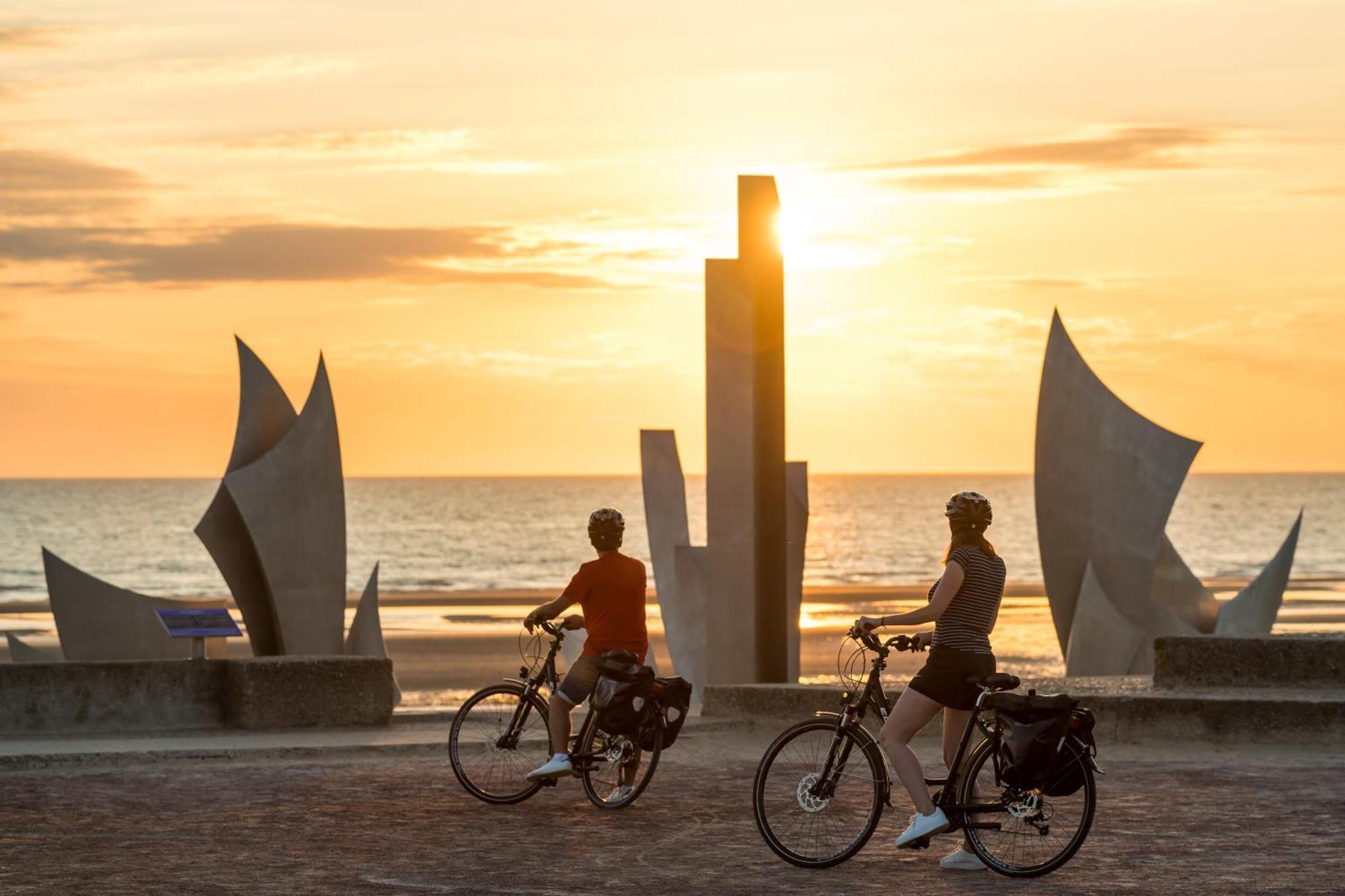 La Fromagerie Maison Lumineuse Et Spacieuse Beau Sejour 5 Ch 2 Wc 1 Sdb Grand Jardin Clos 5Mn A Pied Commerces 10 Mn Plage Omaha Beach Proche Plages Du Debarquement Trevieres 外观 照片
